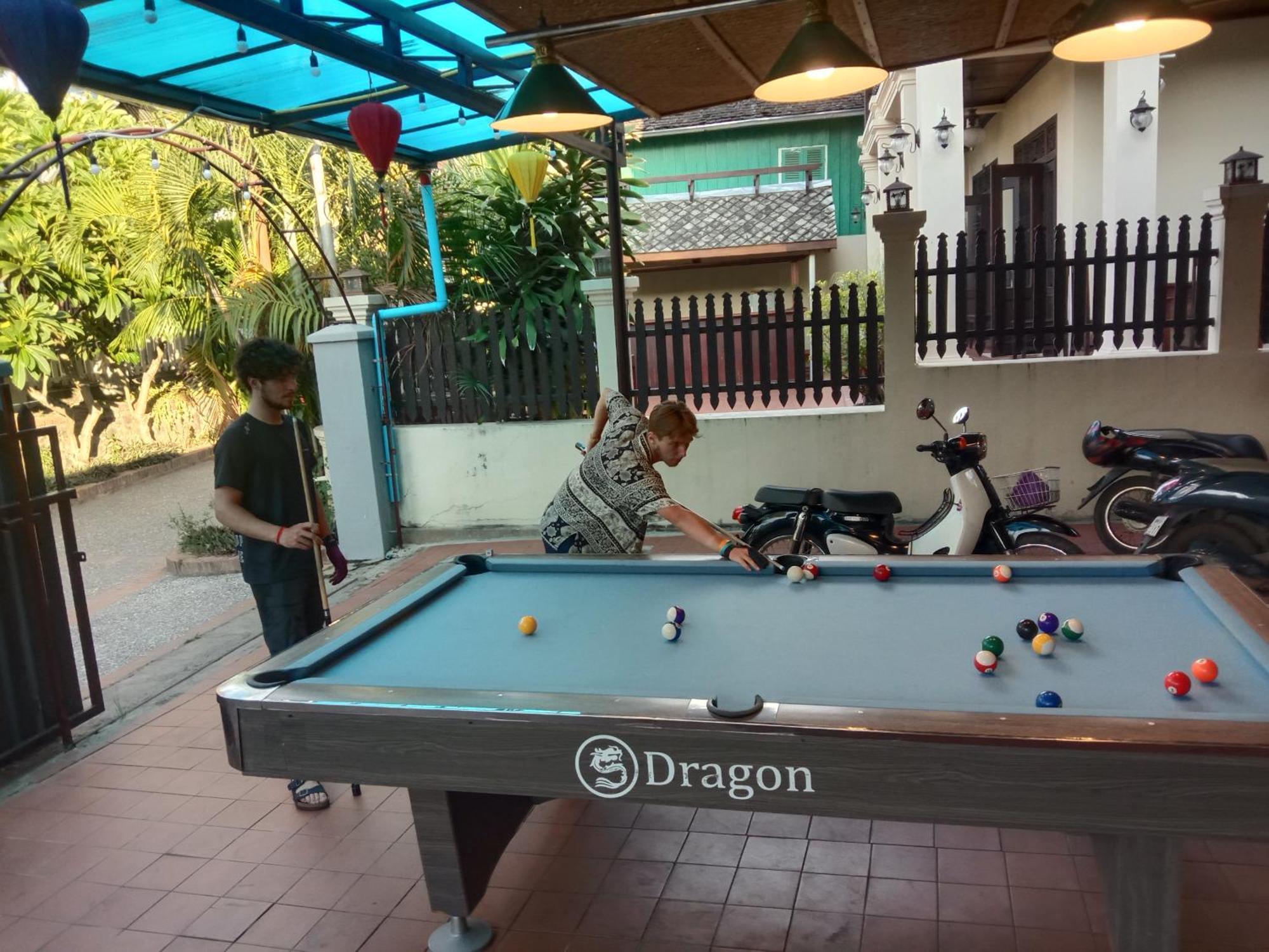 Aurora Backpackers Hostel ルアンパバーン エクステリア 写真