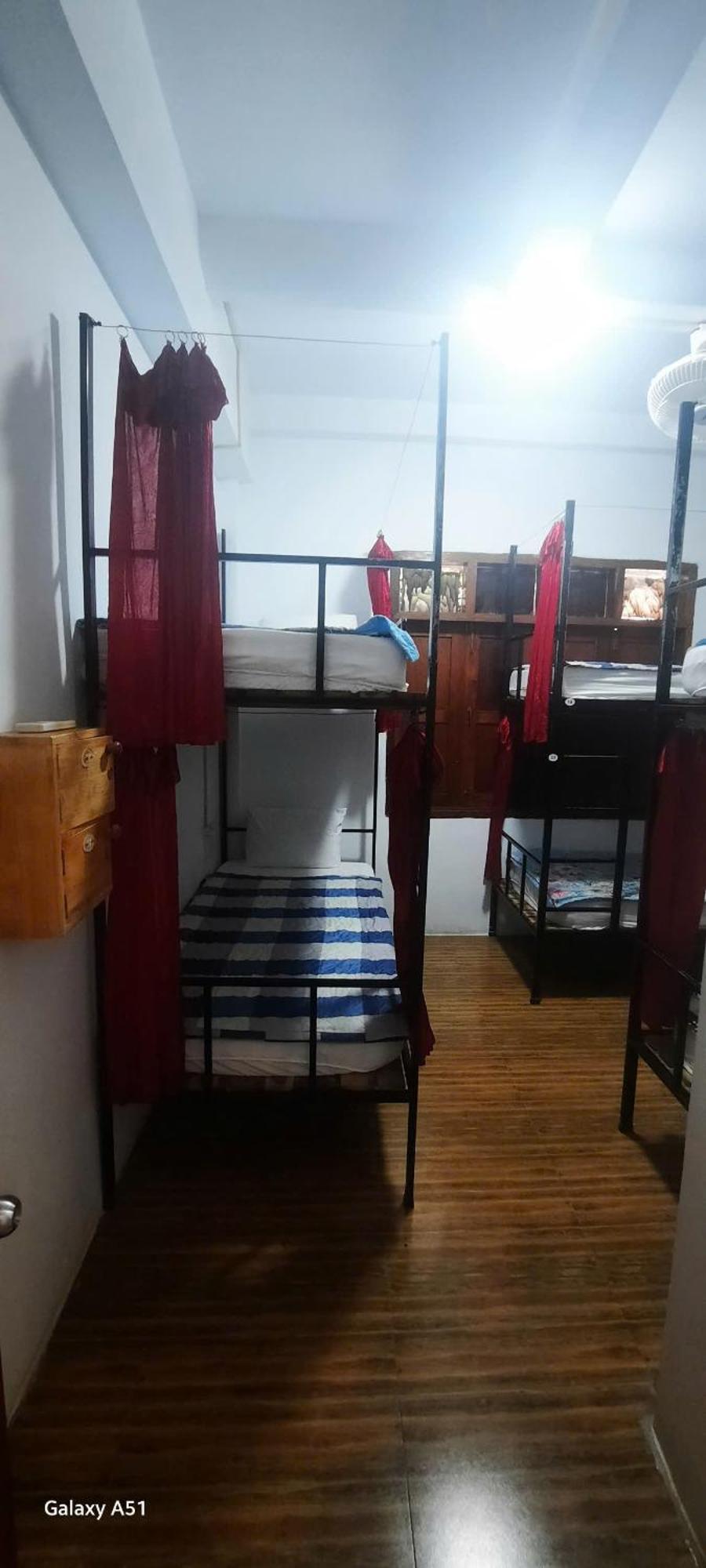 Aurora Backpackers Hostel ルアンパバーン エクステリア 写真
