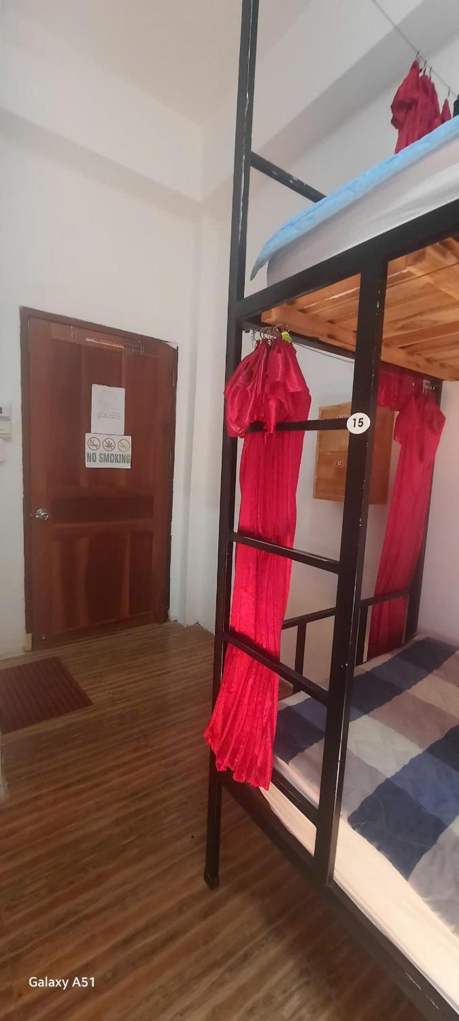 Aurora Backpackers Hostel ルアンパバーン エクステリア 写真
