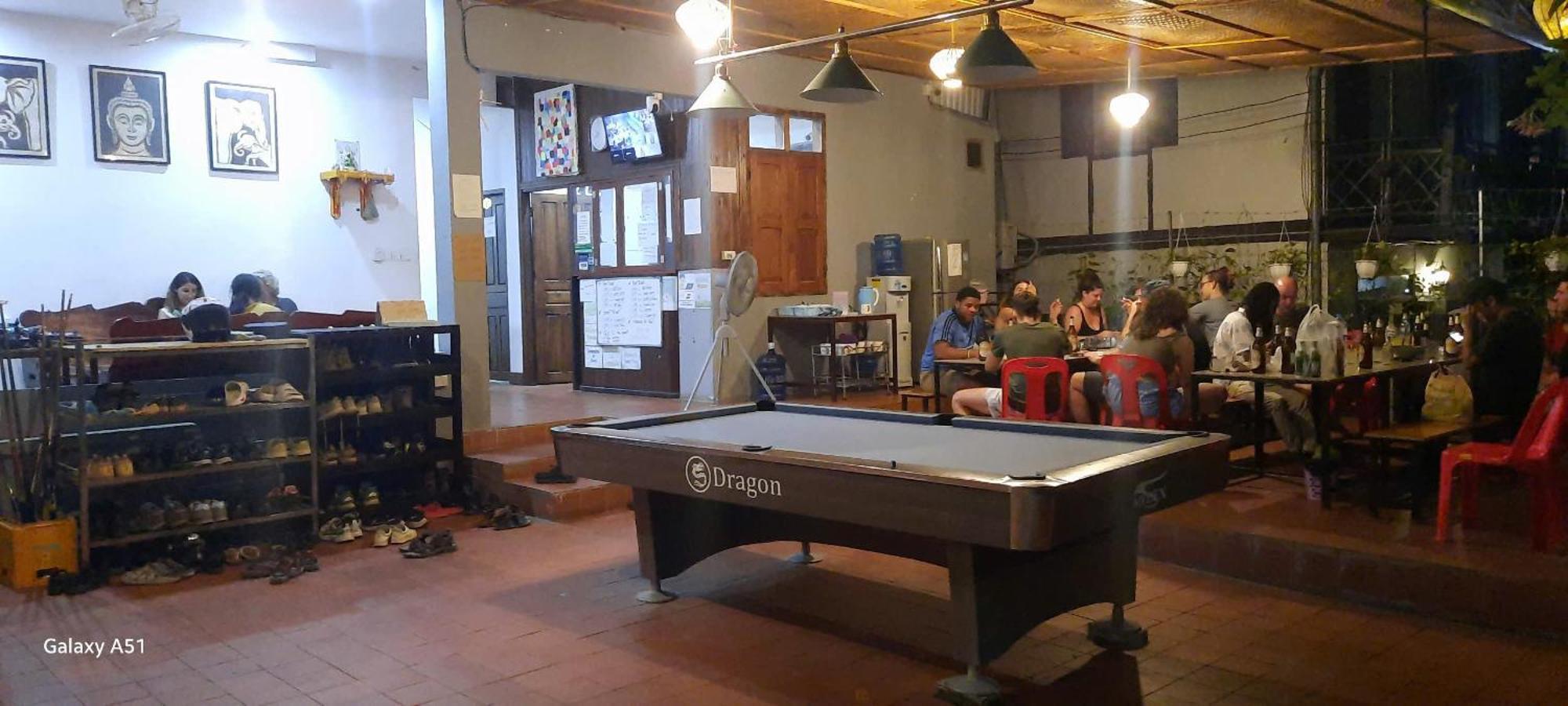 Aurora Backpackers Hostel ルアンパバーン エクステリア 写真